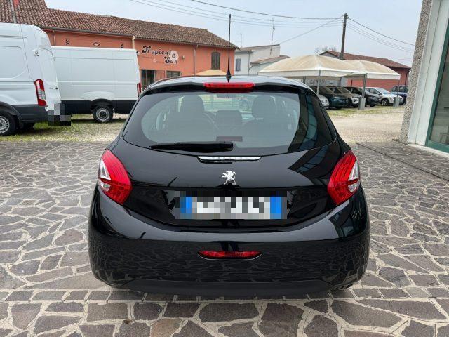 PEUGEOT 208 PureTech 82 5 porte Allure x NEOPATENTATI