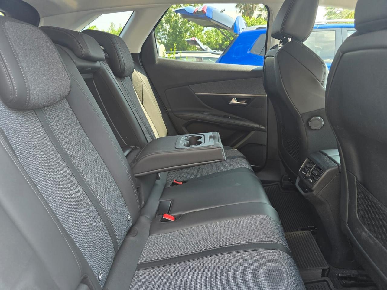 PEUGEOT 3008 TURBO 180EAT8 ALLURE