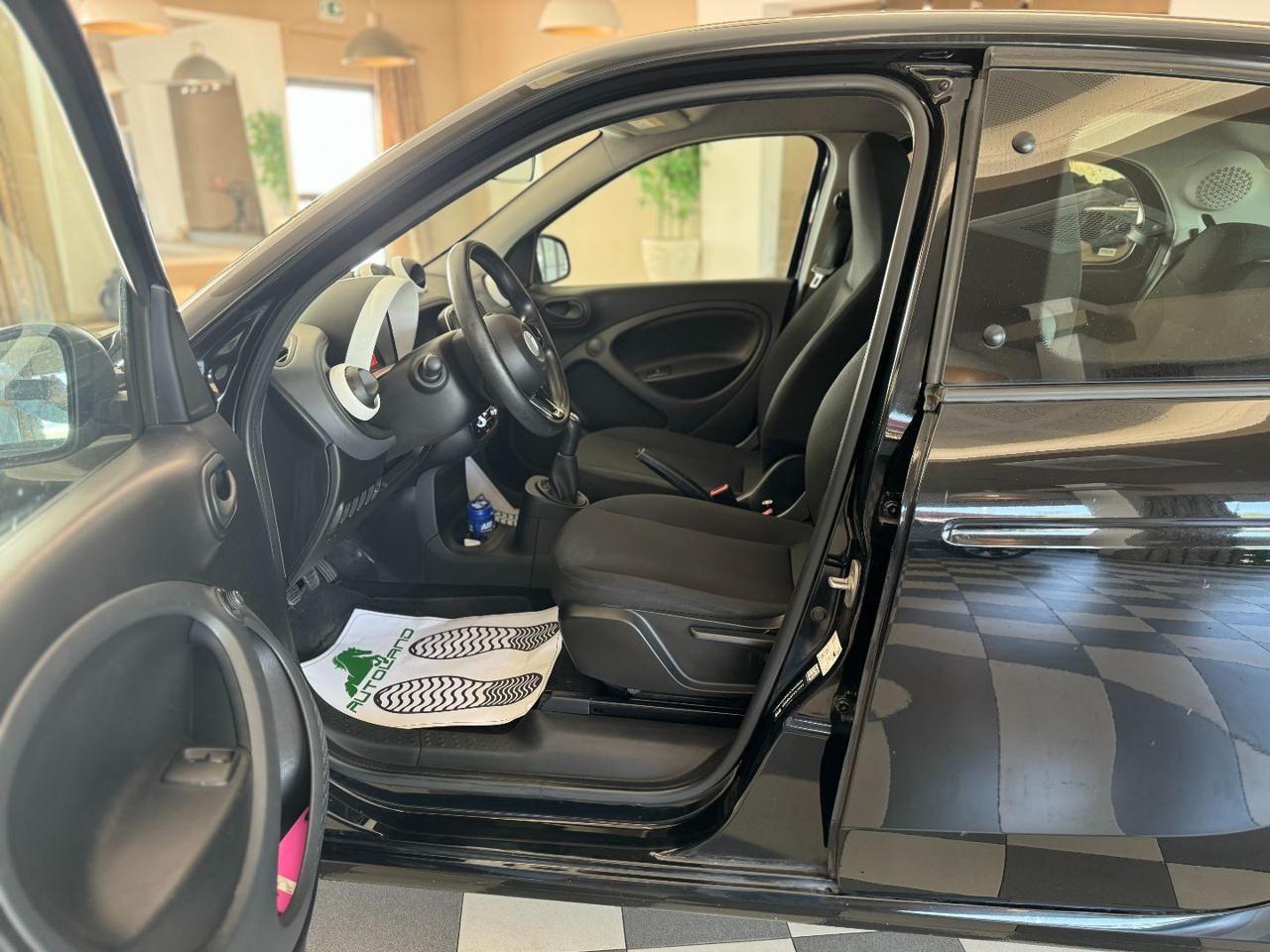 SMART ForFour 70 1.0 Passion Manuale Uni PRo