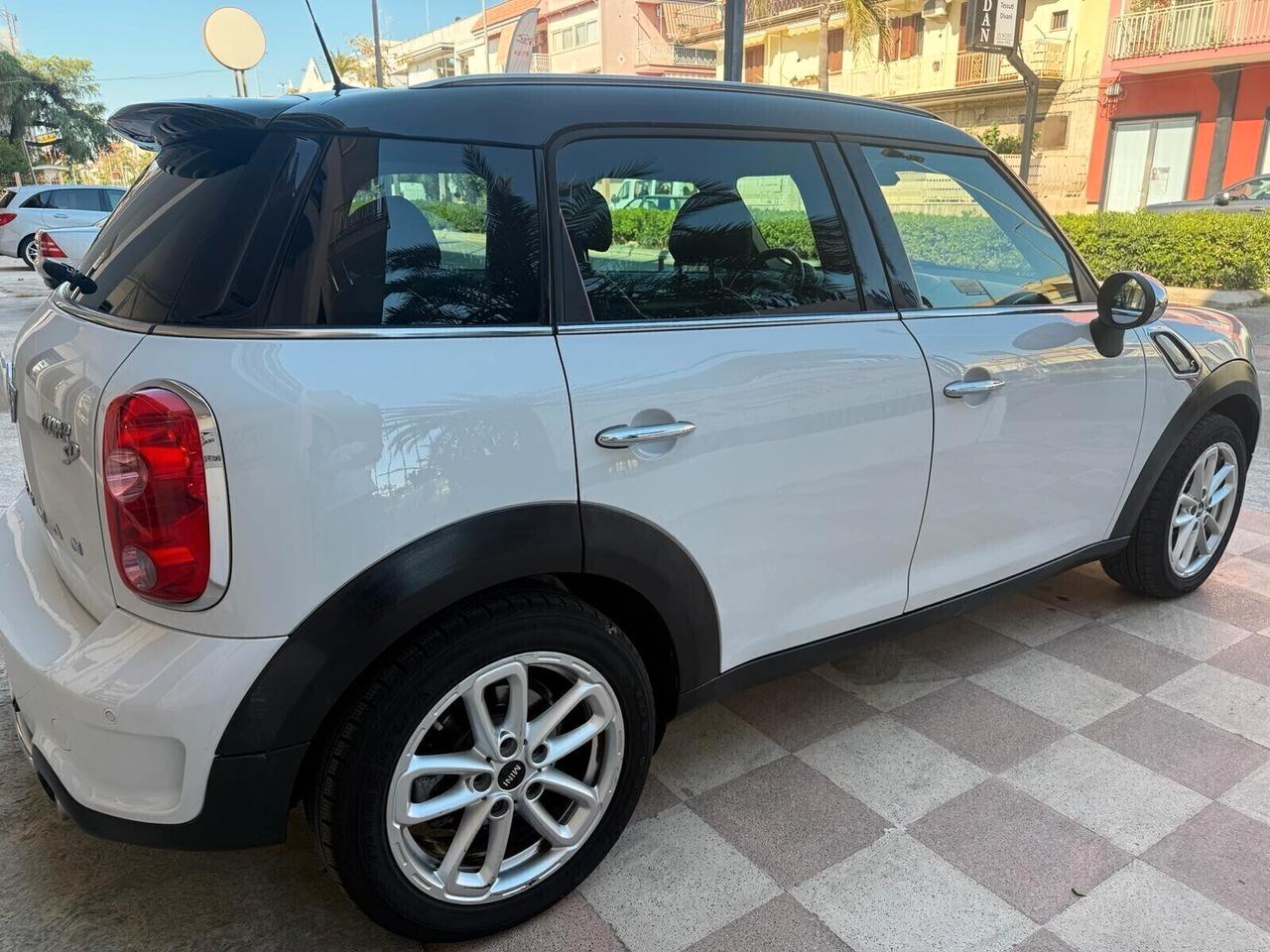 MINI 2.0 COOPER SD COUNTRYMAN