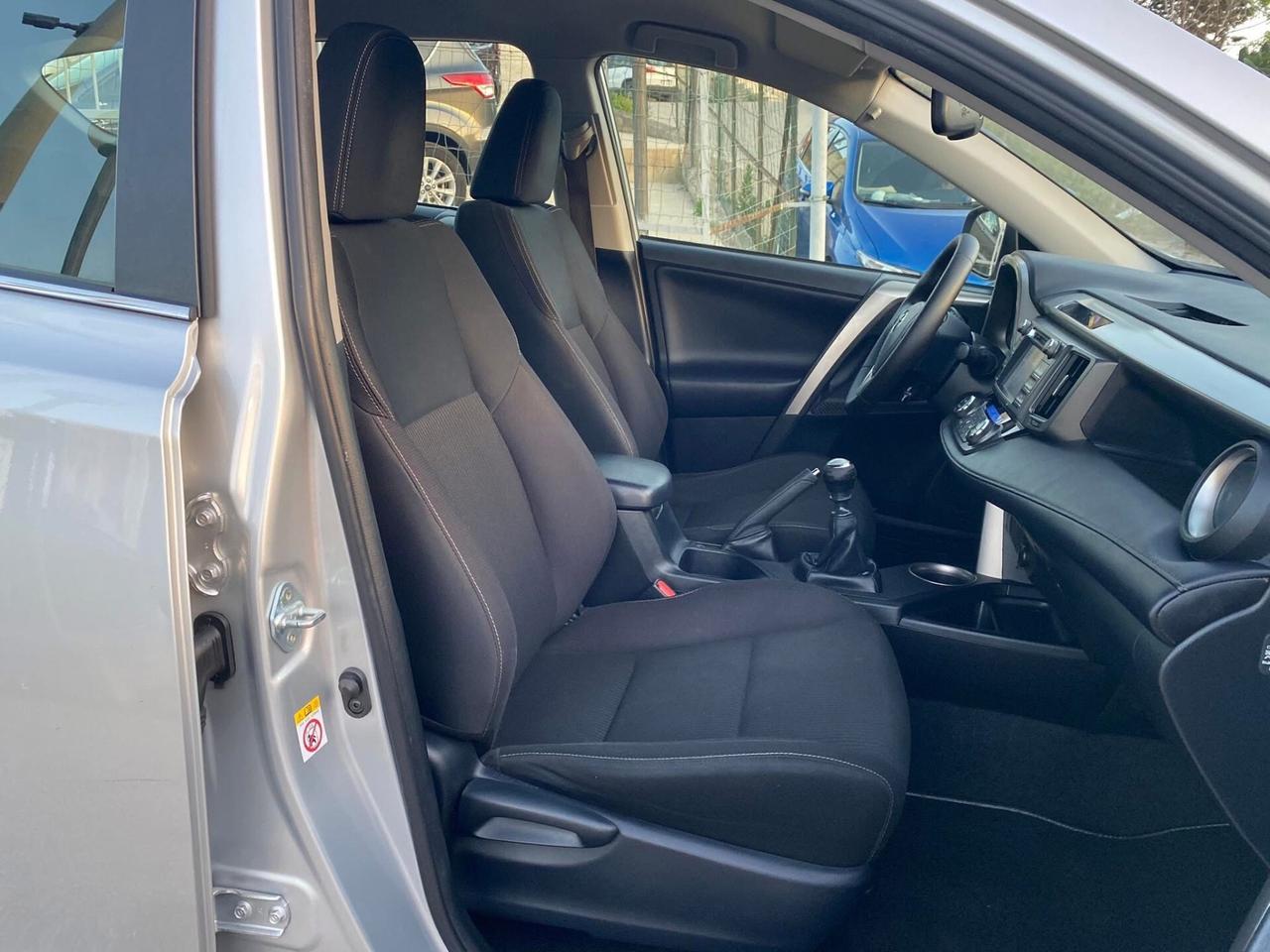 Toyota RAV 4 RAV4 2.0 D-4D 2WD