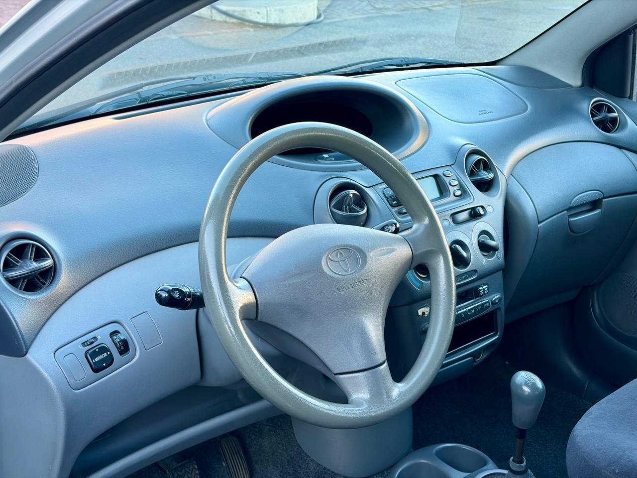 Toyota Yaris 1.0i 16V cat 3 porte Sol