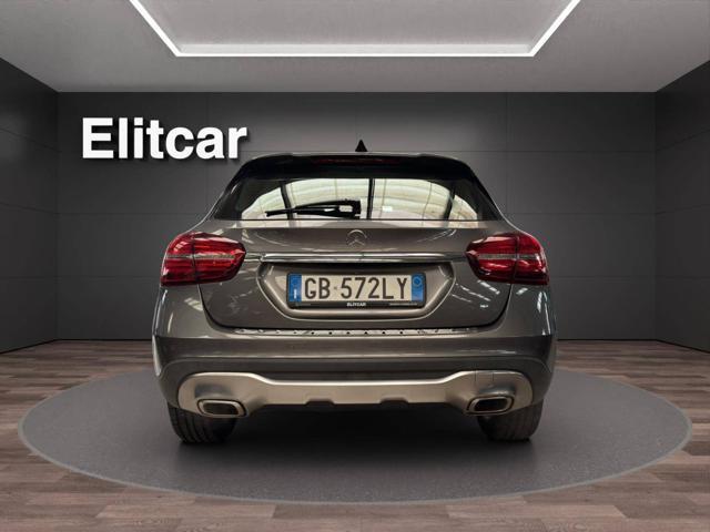 MERCEDES-BENZ GLA 200 Sport