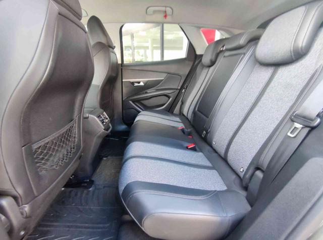 PEUGEOT 3008 BlueHDi 130 S&S EAT8 Allure