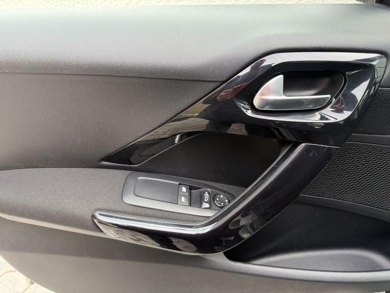 Peugeot 208 208 5p 1.2 puretech Allure 82cv CINGHIA NUOVA !!!