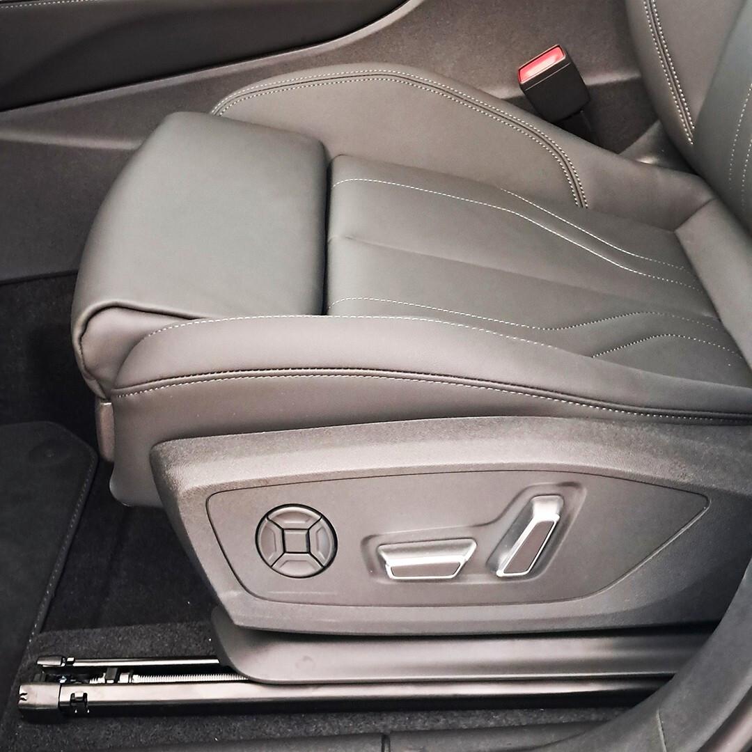 Audi Q3 35 TFSI S tronic Identity Black