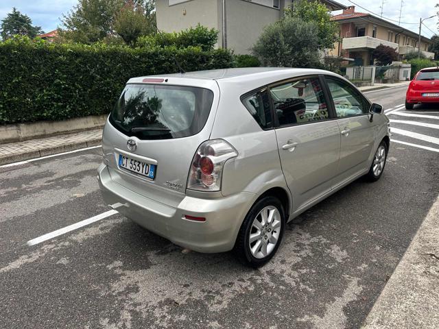 TOYOTA Corolla Verso 2.0 16V D-4D Sol