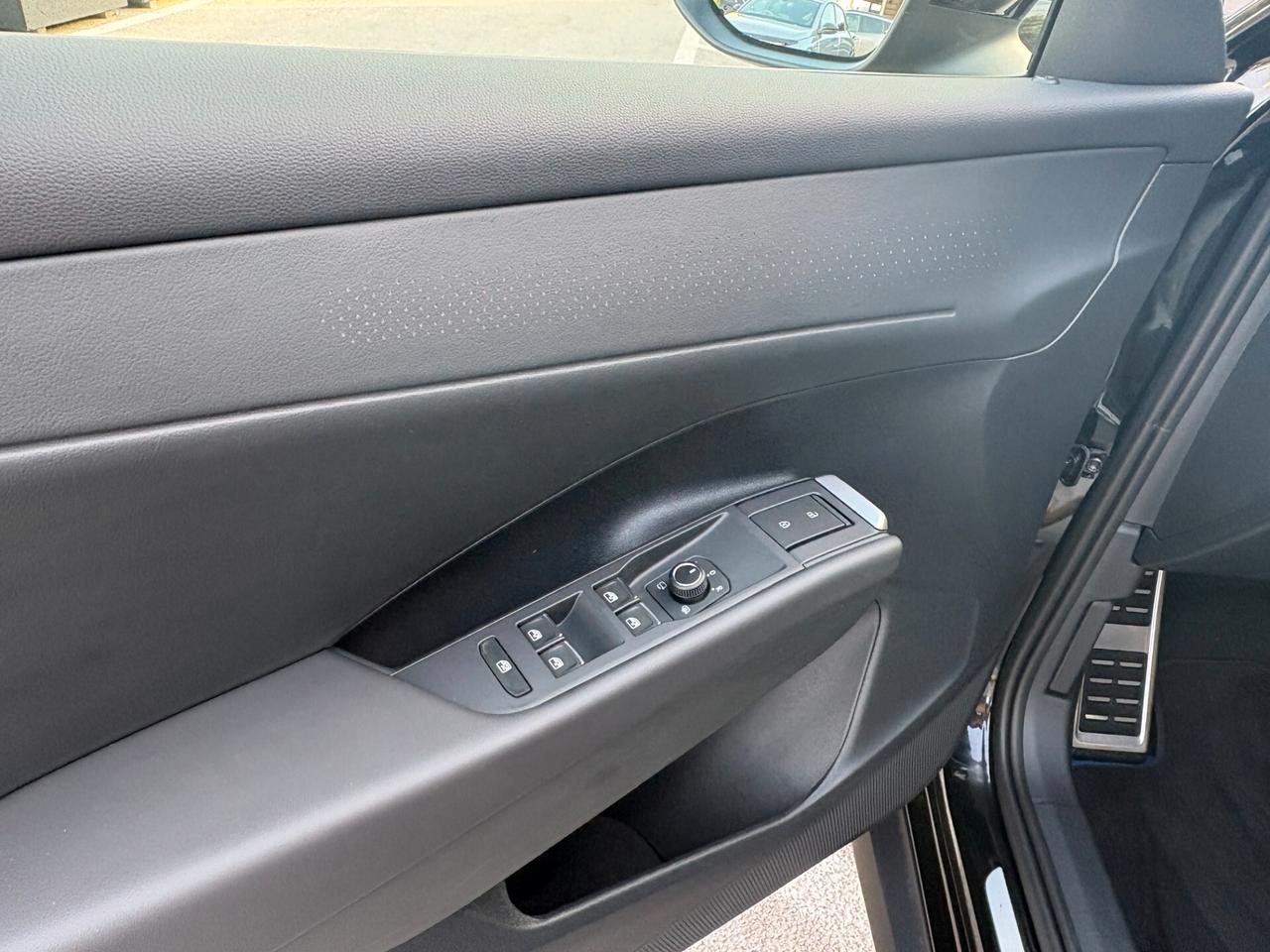 NEW VOLKSWAGEN T-ROC 1.5 eTSI ACT 150 CV DSG R-LINE