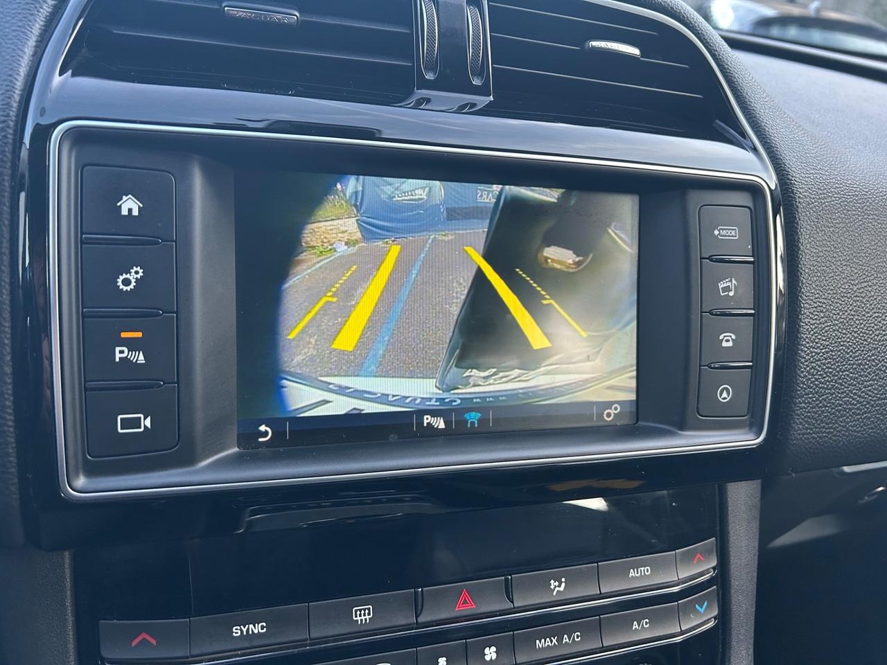 Jaguar F-Pace 2.0 D 180 CV Navi Pelle 4x4