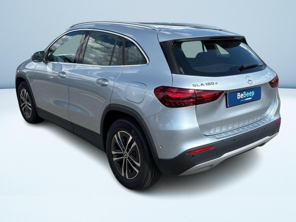 Mercedes GLA 180 180 D Advanced 8G-DCT