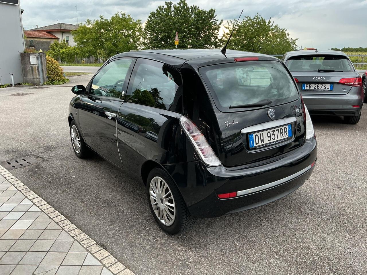 Lancia Ypsilon 1.4 GPL Neopatentati
