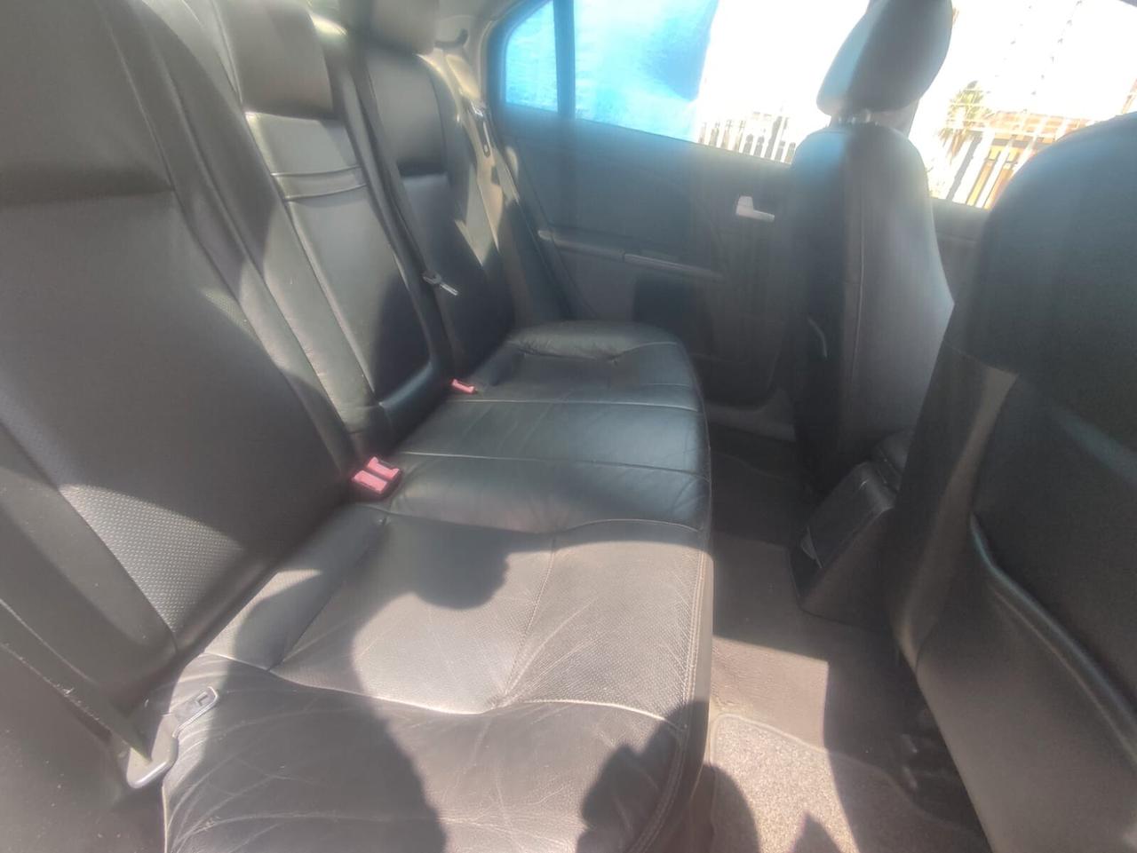 Ford Mondeo 2.0 TDDi cat 4p. Ghia
