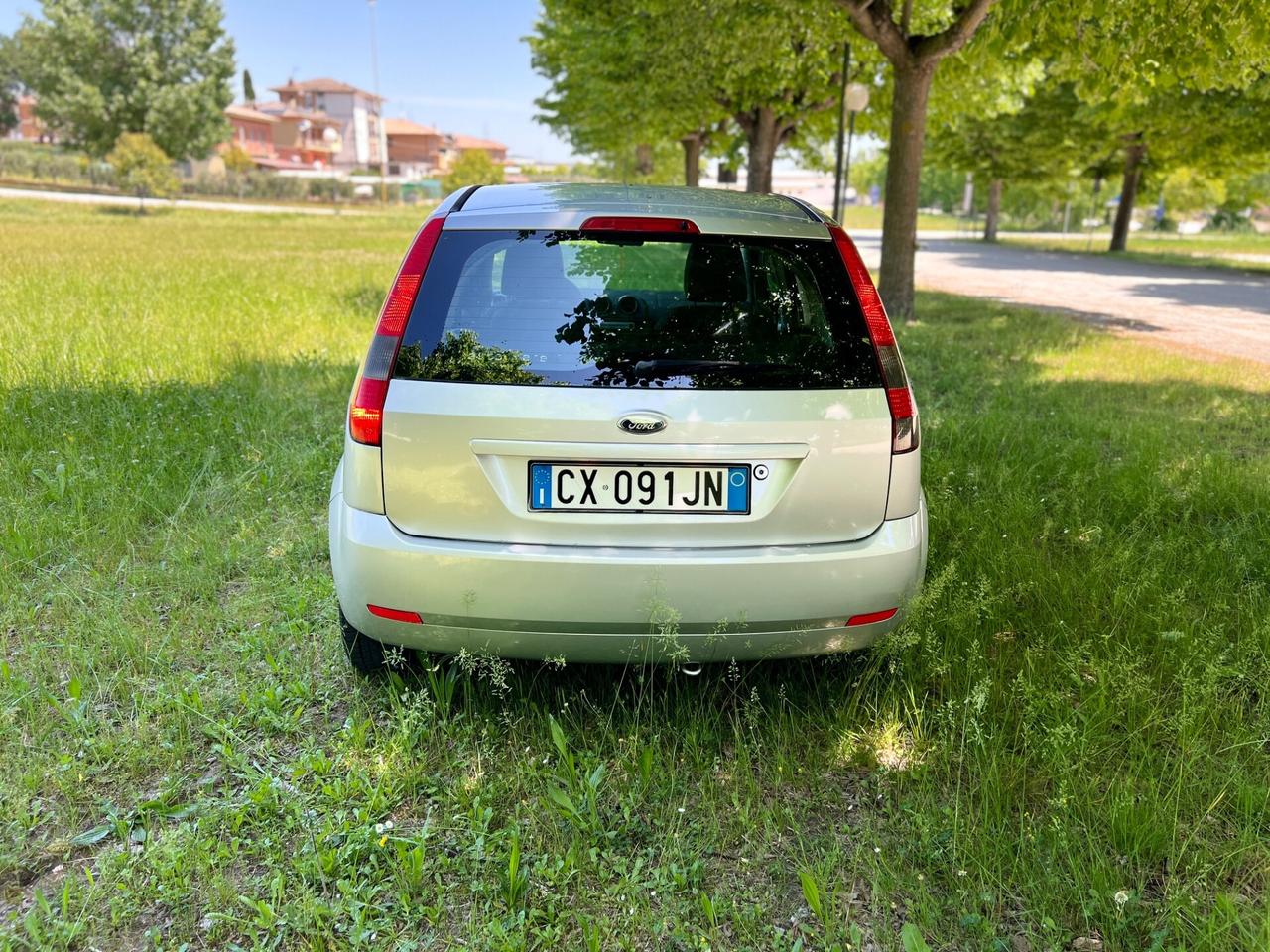 Ford Fiesta 1.2 METANO