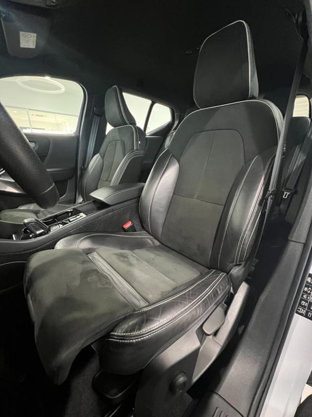 VOLVO XC40 T5 Recharge Plug-in Hybrid R-design PREZZO REALE