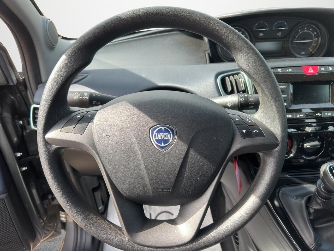 Lancia Ypsilon 1.0 FireFly 5 porte S&S Hybrid Oro