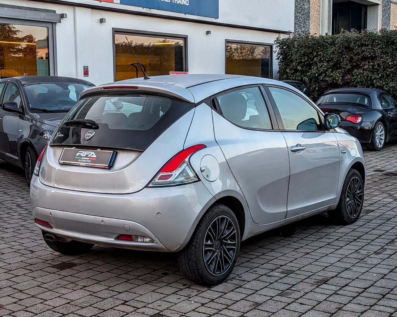 Lancia Ypsilon 1.2 69 CV 5 porte S&S Gold GPL