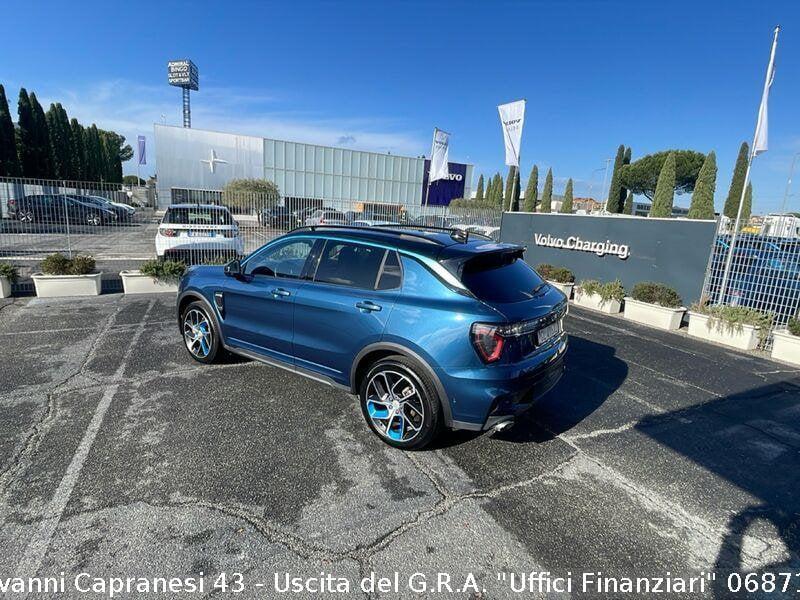 Lynk & Co 01 01 PHEV