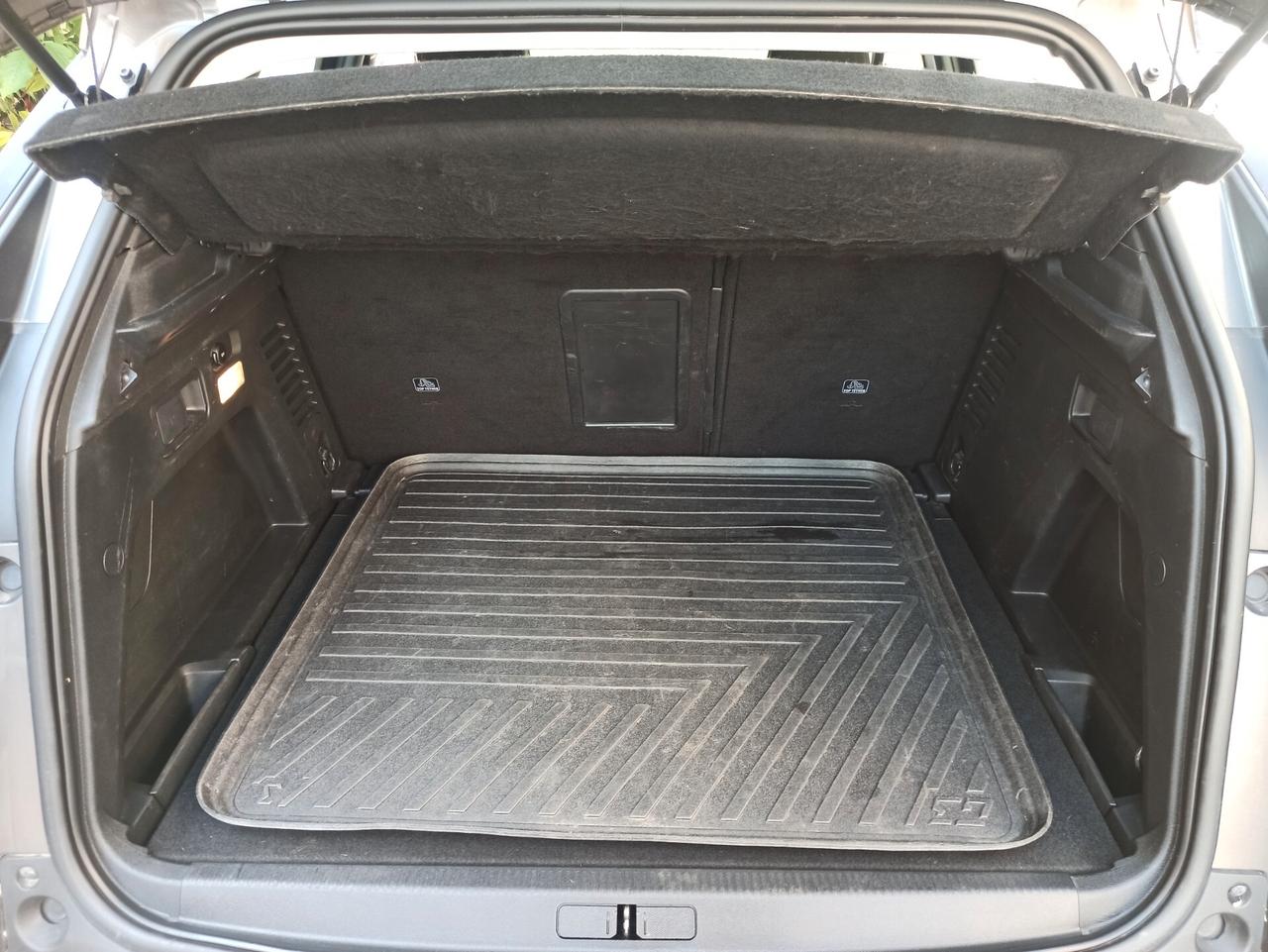 Peugeot 3008 BlueHDi 130 S&S Allure Pack NEOPATENTATI