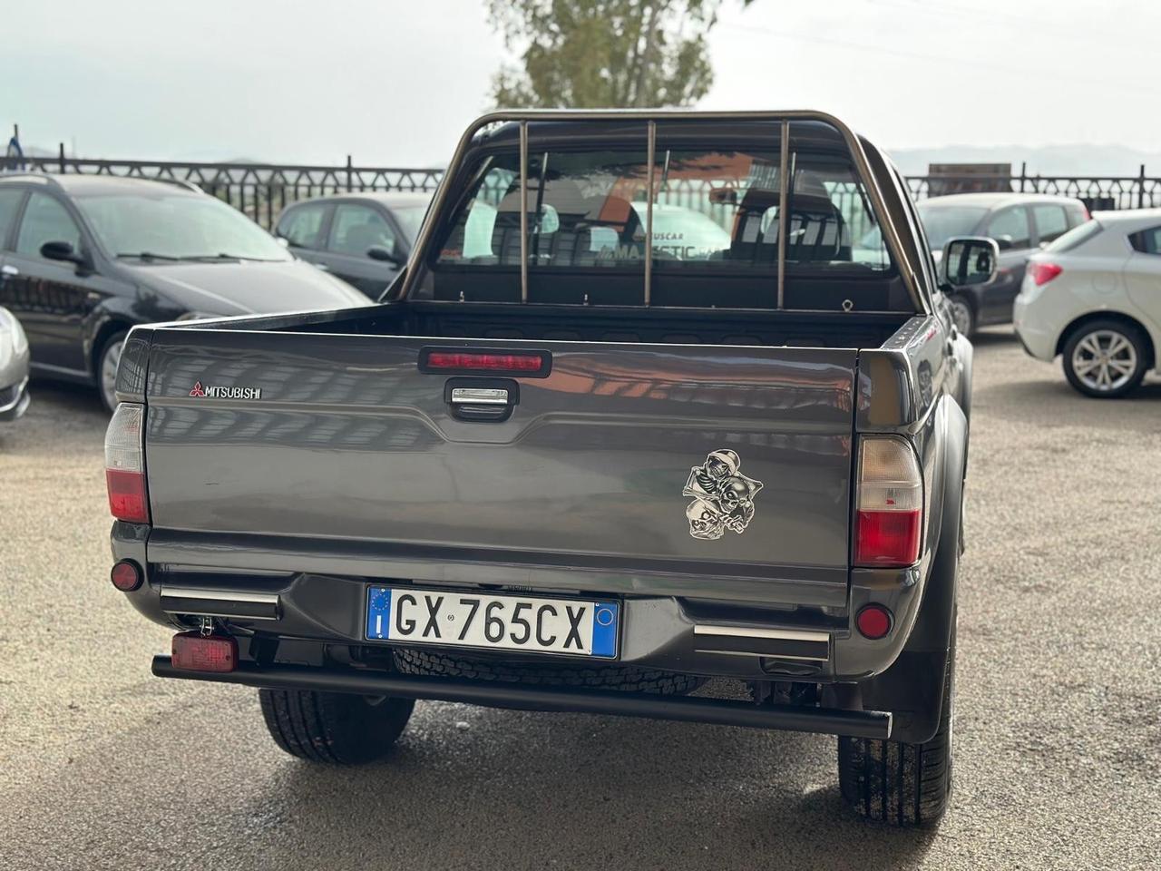 Mitsubishi L200 2.5 TDI 4WD Club Cab Pick-up GLS