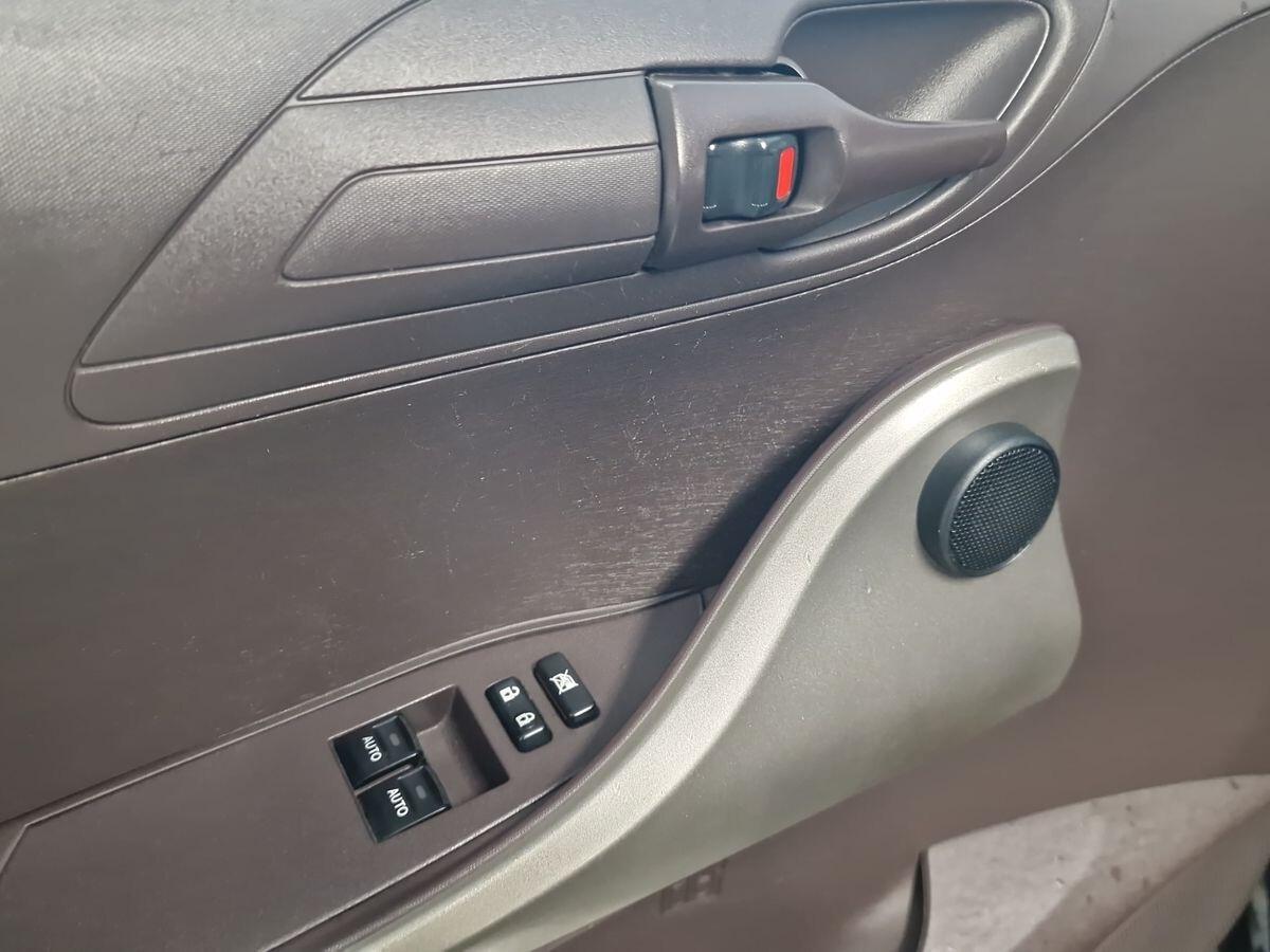 TOYOTA IQ 1.0 SOL