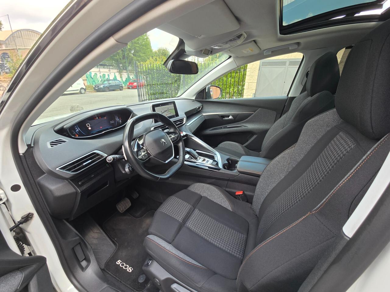 PEUGEOT 5008 1.5(130cv) BlueHdi Business (7posti)
