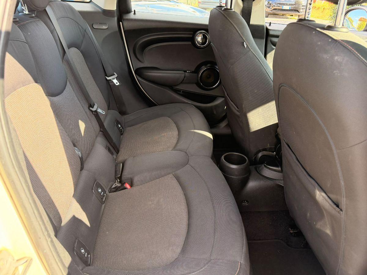 MINI - Mini - 1.5 Cooper D Business XL 5 porte