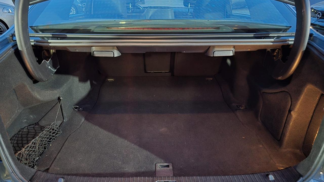 Mercedes-benz E 350 BlueTEC 4Matic Automatic Premium