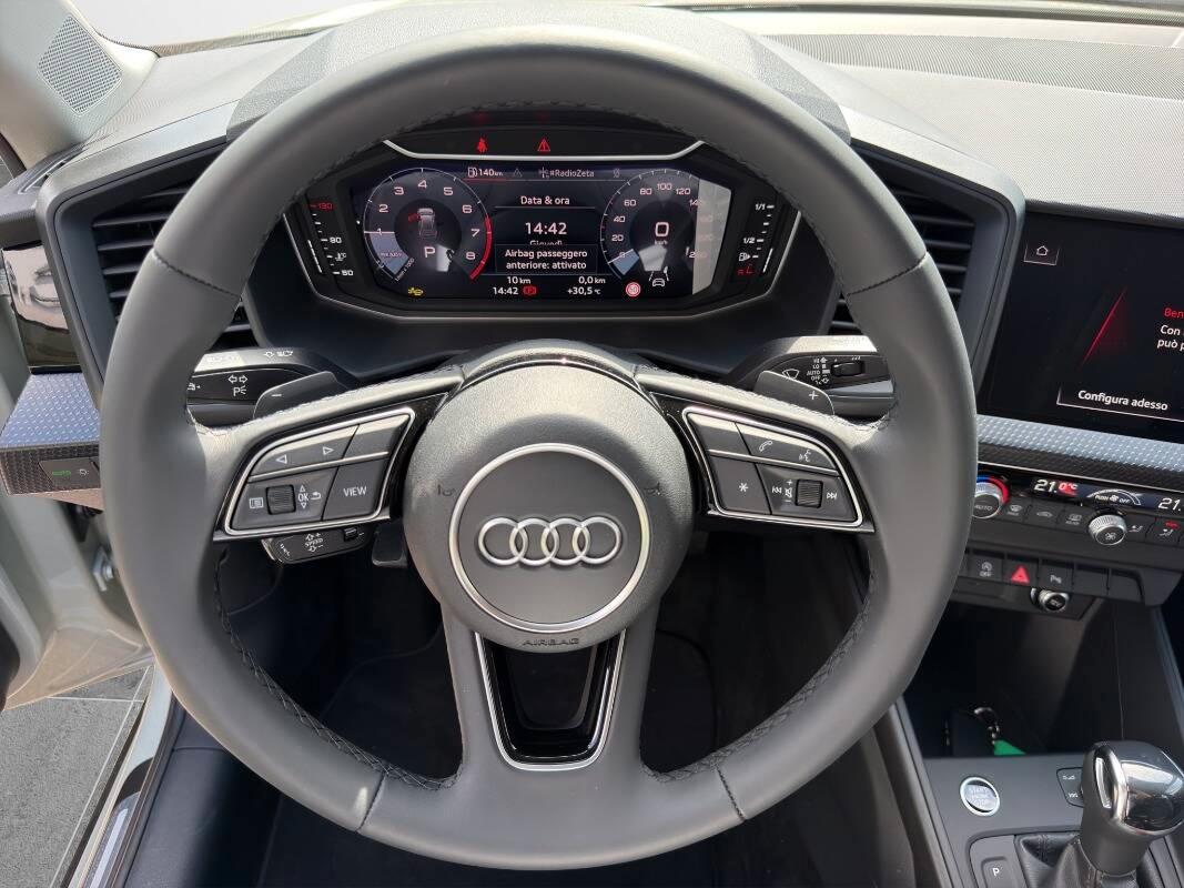 Audi A1 30 1.0 tfsi Identity Contrast 116cv s tronic
