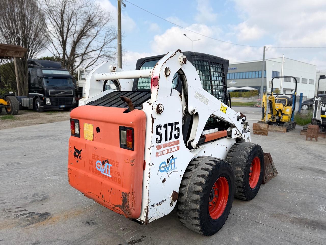 Mini pala gommata BOBCAT S175
