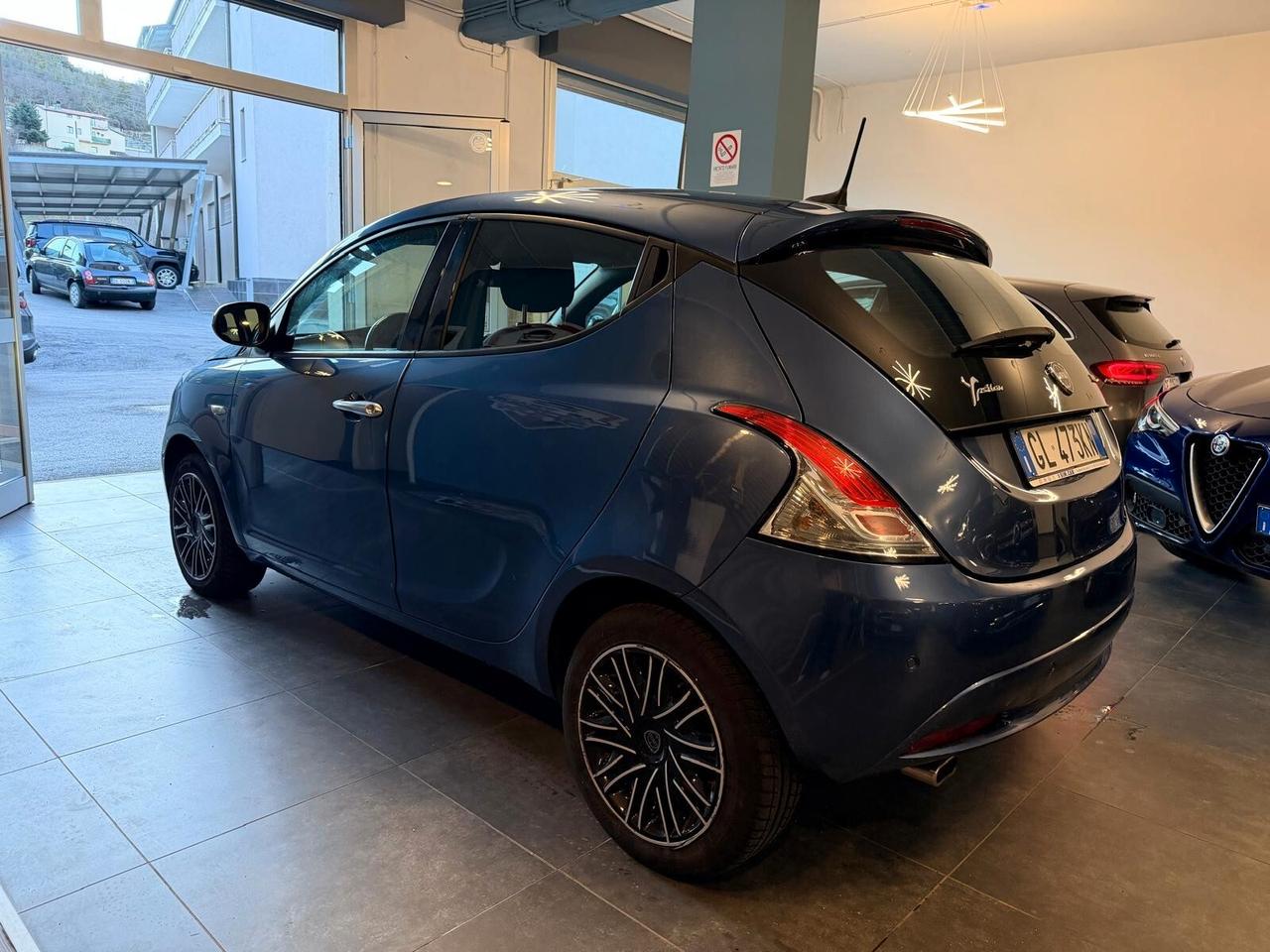 Lancia Ypsilon 1.0 FireFly 5 porte S&S Hybrid Gold 2022