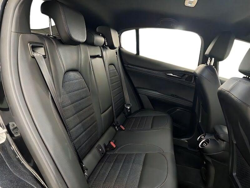 Alfa Romeo Stelvio 2.2 Turbodiesel 210 CV AT8 Q4 Competizione