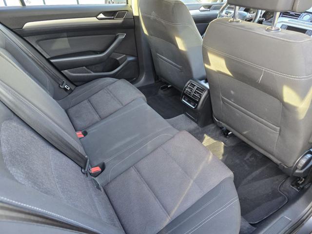 VOLKSWAGEN Passat Variant 2.0 TDI DSG Business BlueMotion Tech