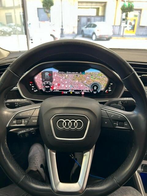 Audi Q3 35 2.0 tdi Advance Business S-tronic