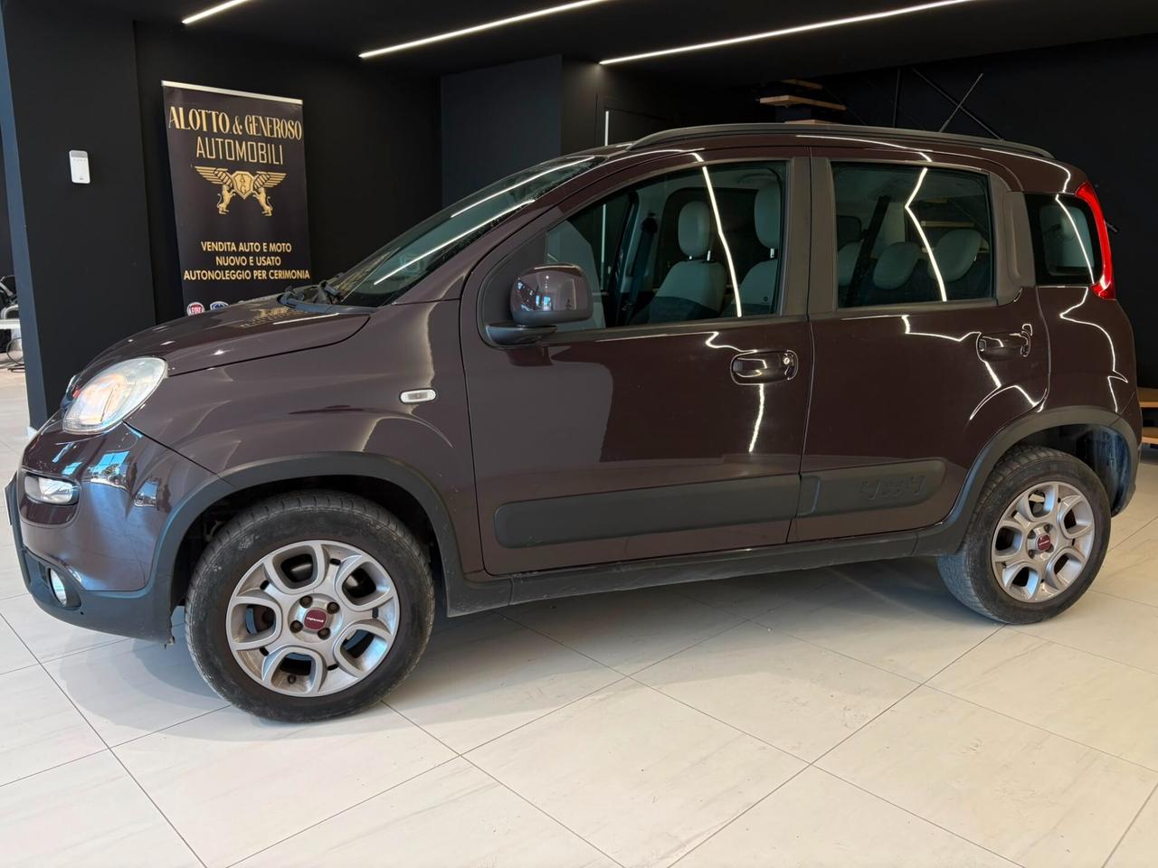 Fiat Panda 1.3 MJT 16V DPF 4x4 Climbing