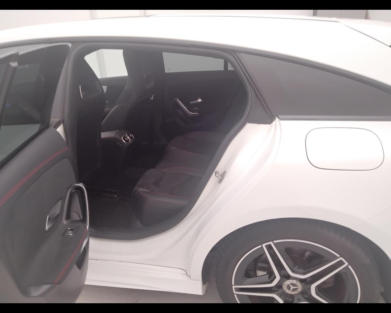 Mercedes-Benz CLA Sh.Brake - X118 - CLA Shooting Brake 200 d Premium auto