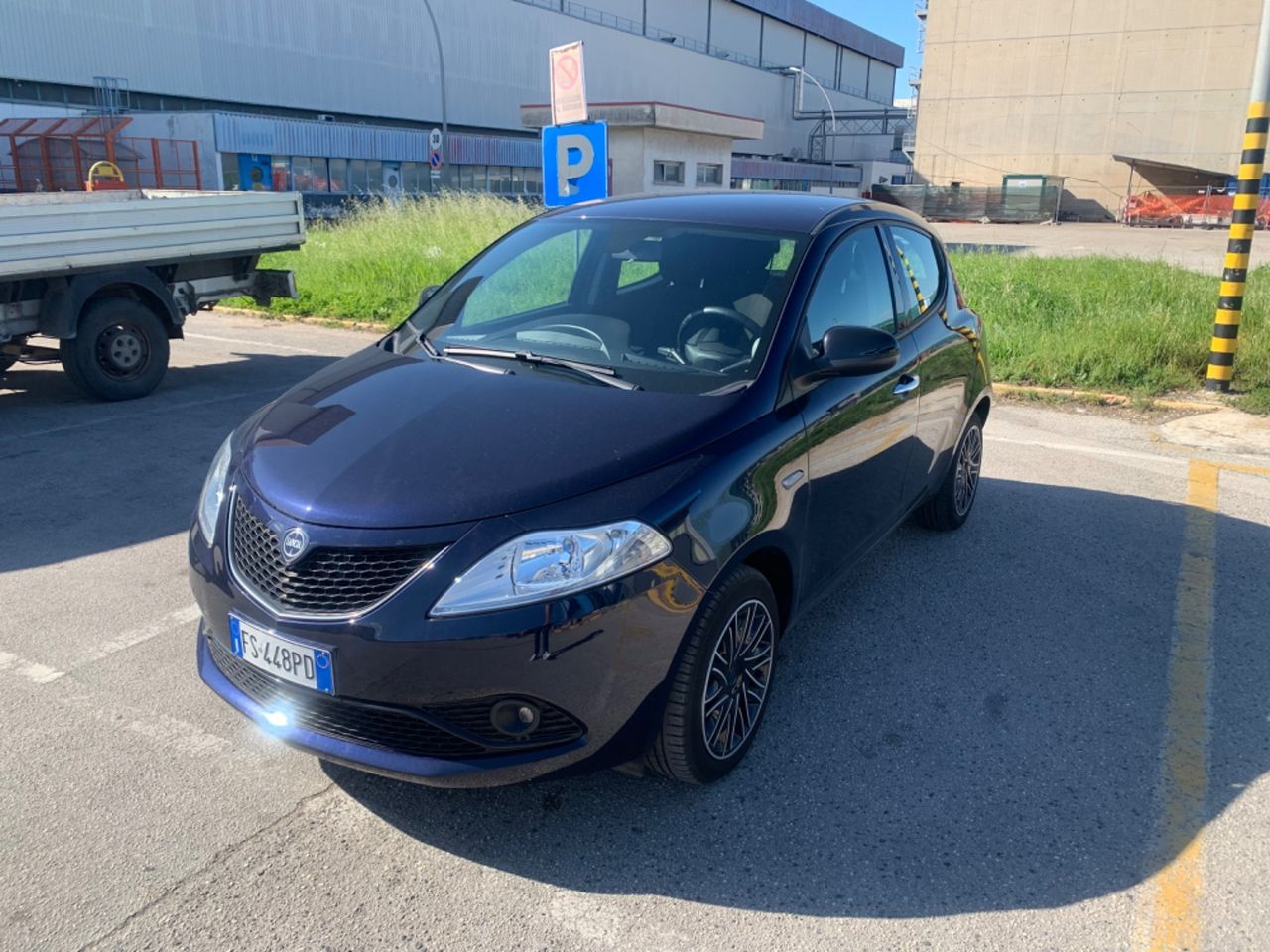 Lancia Ypsilon 1.2 69 CV 5 porte Gold