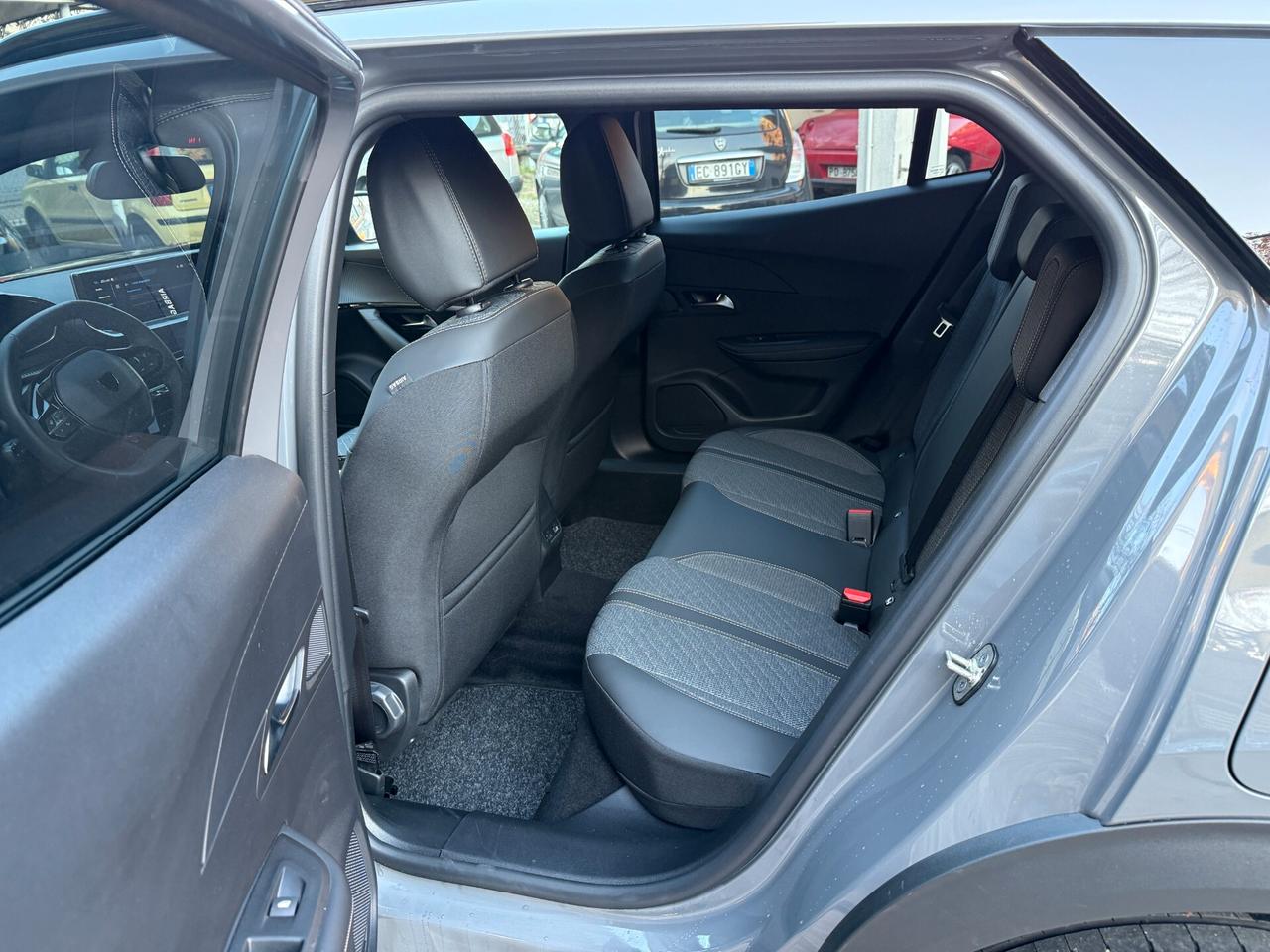 Peugeot 2008 PureTech 100 S&S Allure