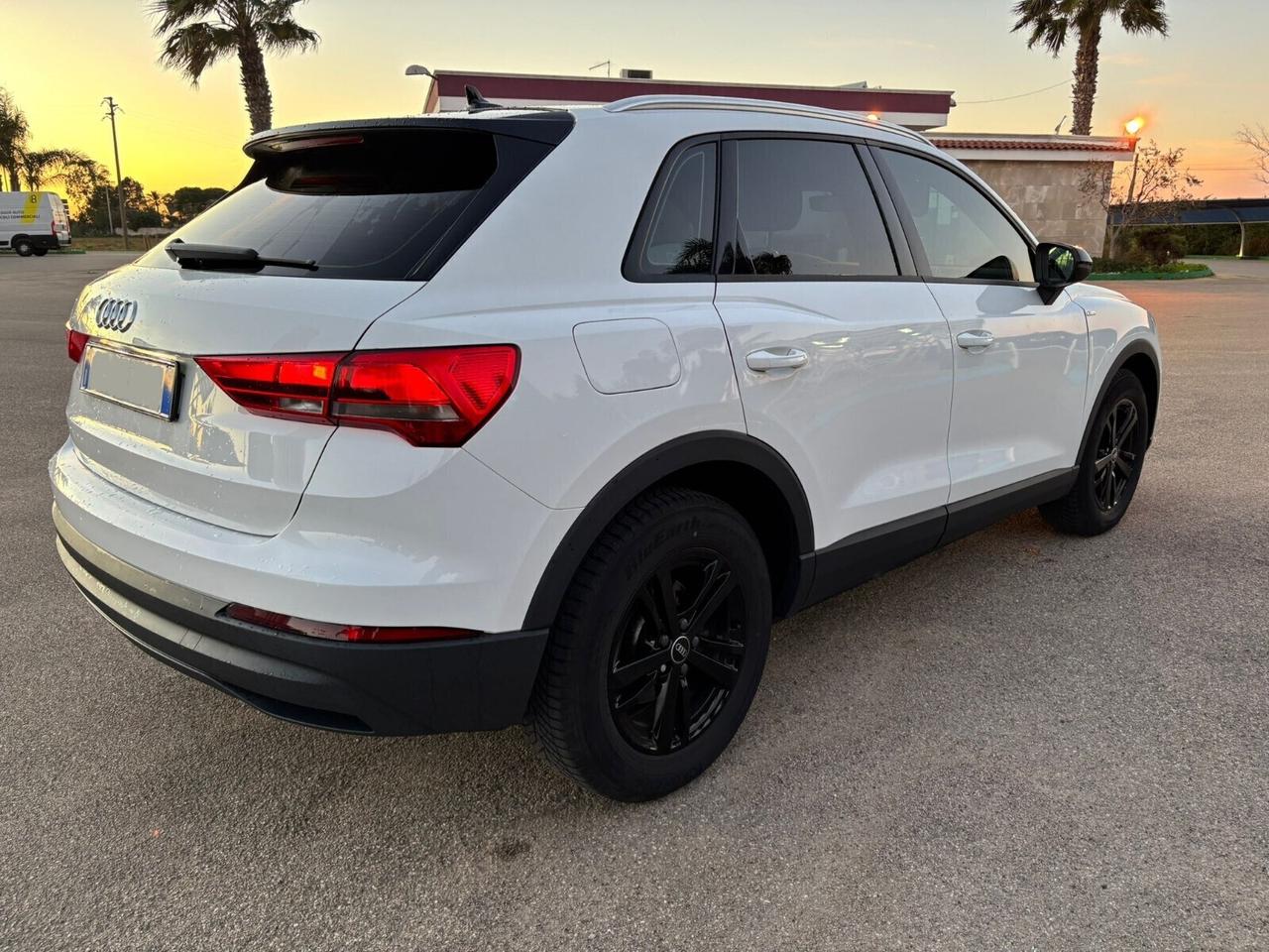 AUDI Q3 S-LINE 2.0 TDI 35 150Cv -10/2021