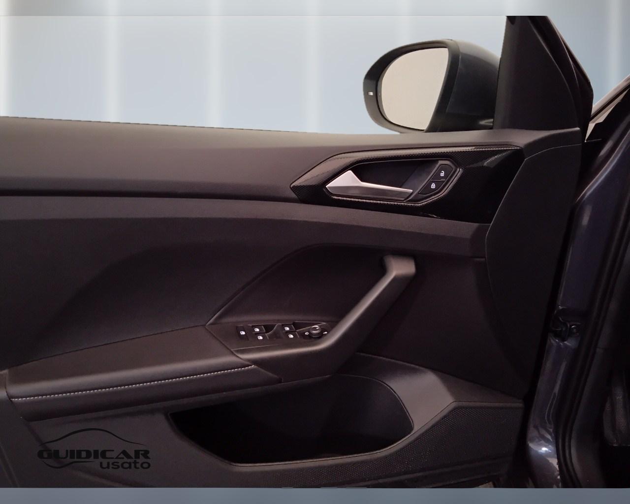 VOLKSWAGEN T-Cross 2024 - T-Cross 1.0 tsi R-Line Plus 115cv