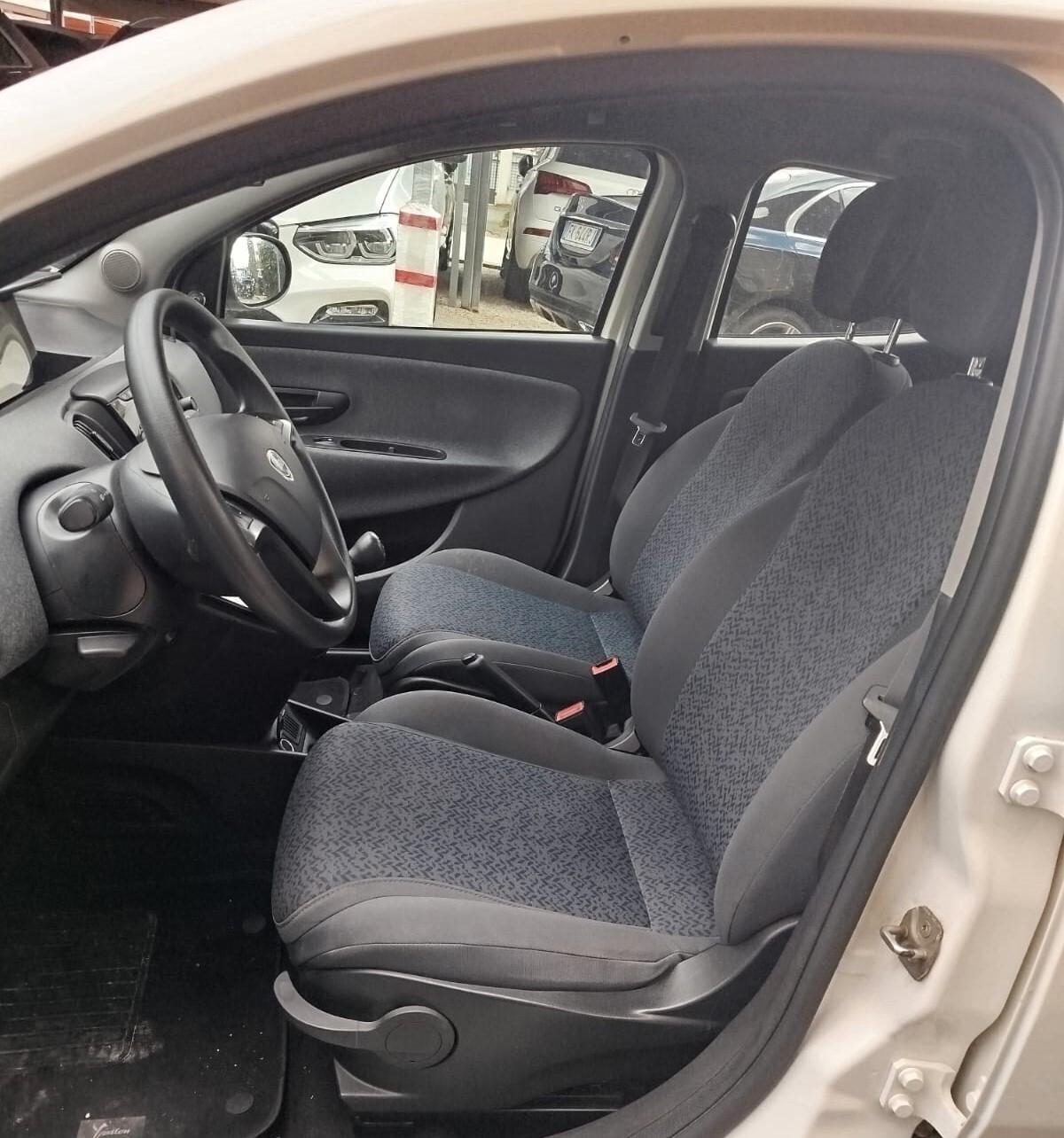 Lancia Ypsilon 1.0 FireFly 5 p. S&S Hybrid Ecochic A. Ferretti 69 CV NEO 2022 IVA