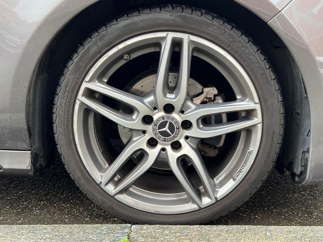 Mercedes-Benz CLA 200 D Premium