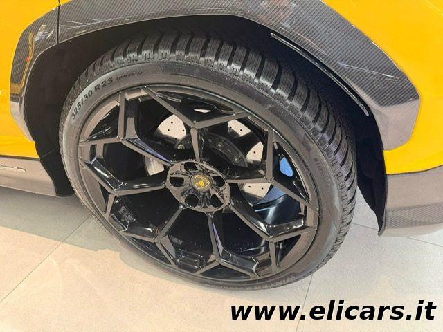 LAMBORGHINI Urus 4.0 Performante