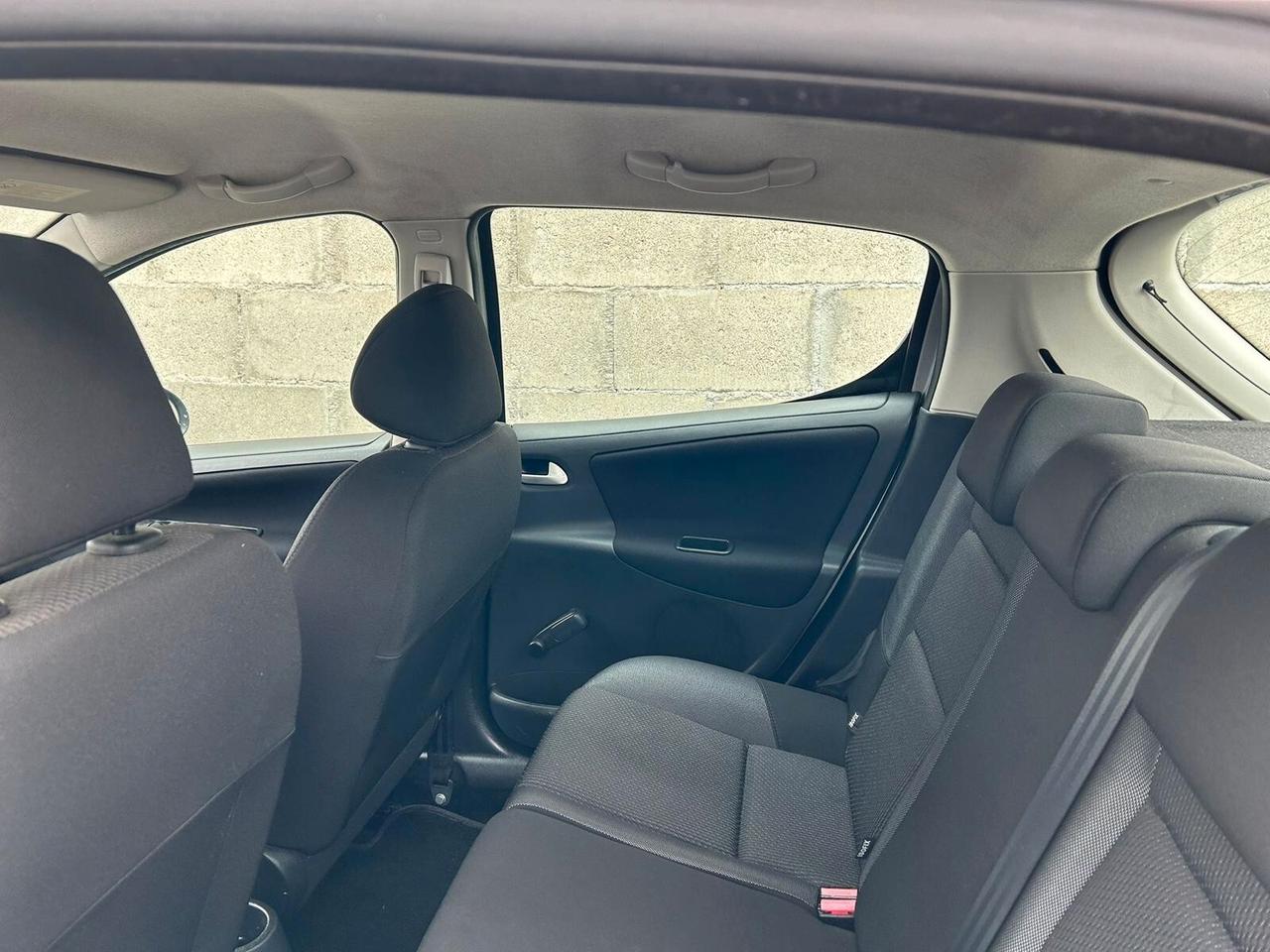 Peugeot 207 1.4 HDi 70CV FAP 5p. X Line