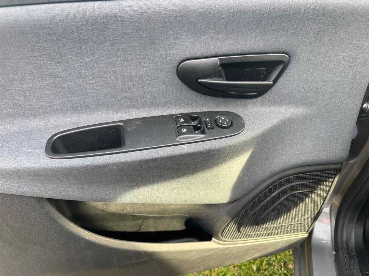 Lancia Ypsilon 1.0 FireFly 5 porte S&S Hybrid Ecochic Gold