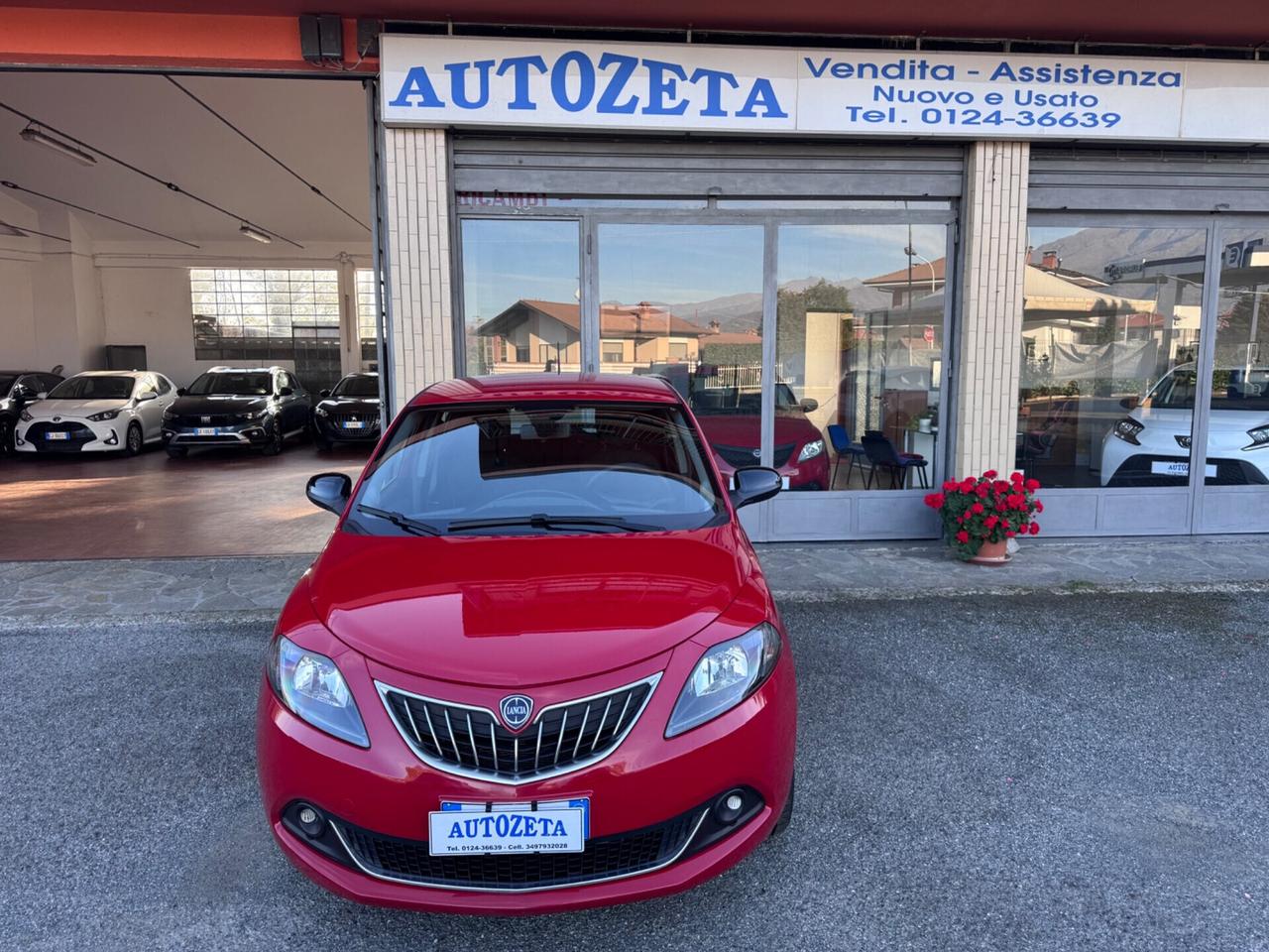 Lancia Ypsilon 1.0 hybrid Gold