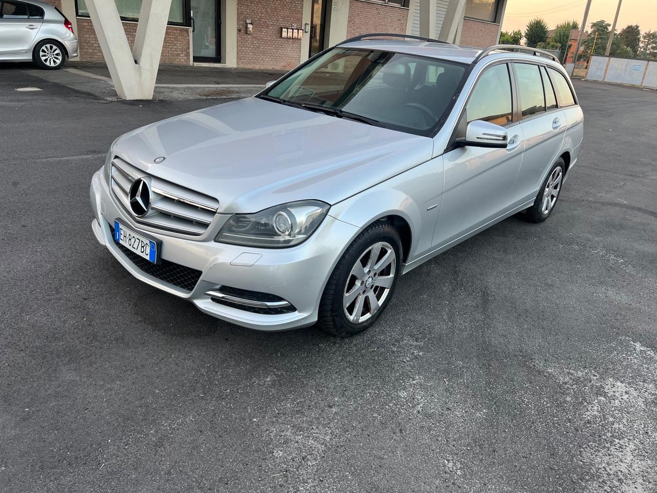 Mercedes-benz C 220 CDI BlueEFFICIENCY Avantgarde
