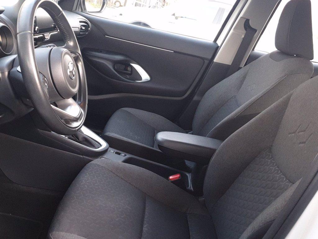 TOYOTA Yaris cross 1.5h active fwd 116cv e-cvt del 2023