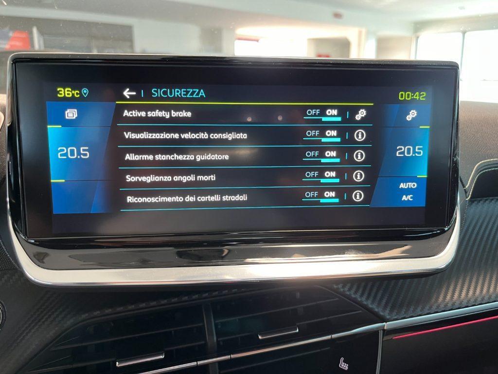 PEUGEOT 208 motore elettrico 136 CV GT Pack