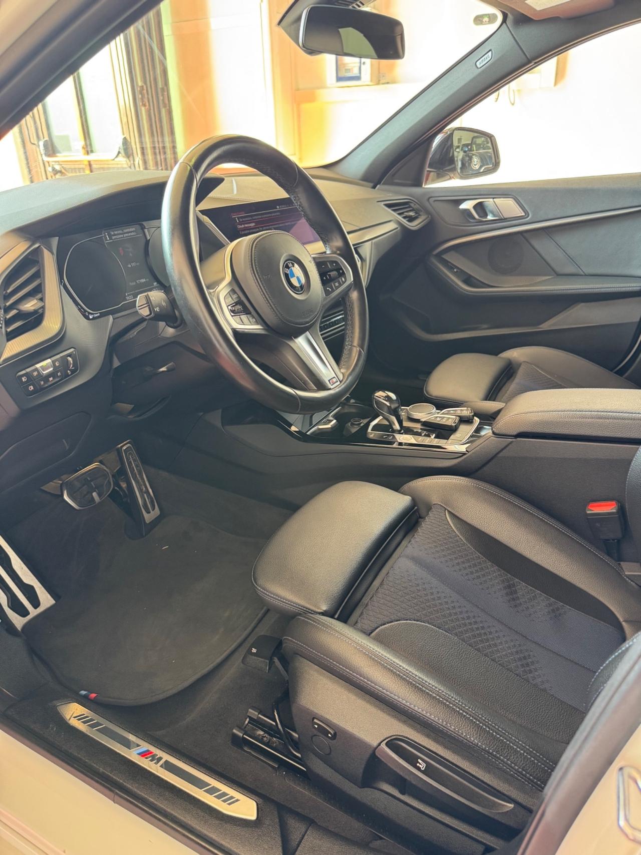 Bmw 116d 5p. Msport