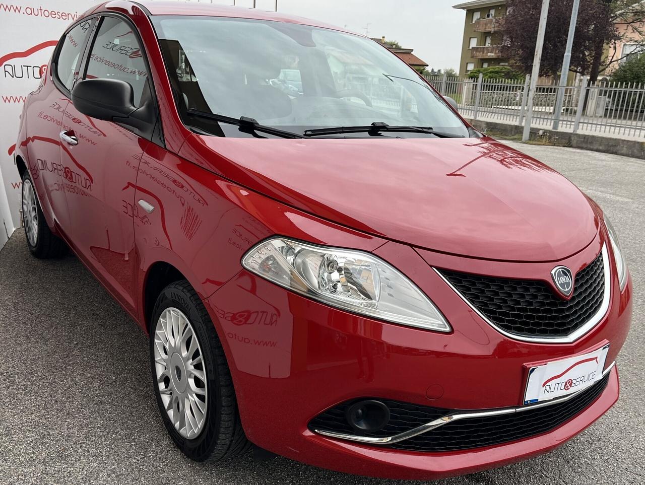 Lancia Ypsilon 1.2 69 CV 5 porte Mya